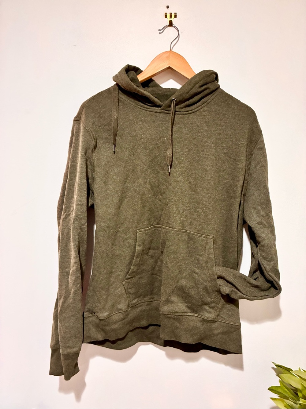 Amazon Essentials | Olive Crewneck Hoodie Sweater